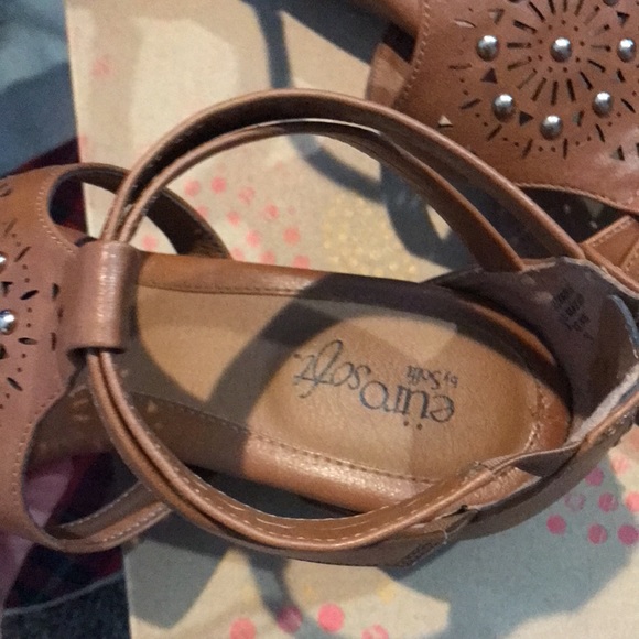 Euro Soft,Brown/ camel color wedge sandals, size 7.5 M - Picture 10 of 11